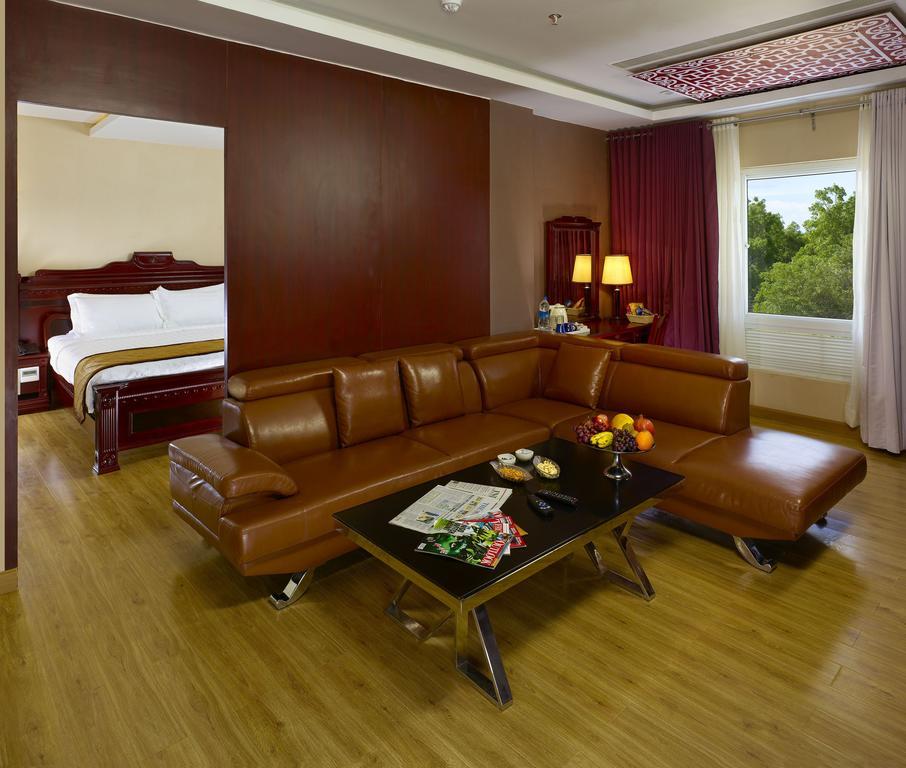 Hotel Palmyra Grand Suite - Tirunelveli Zimmer foto